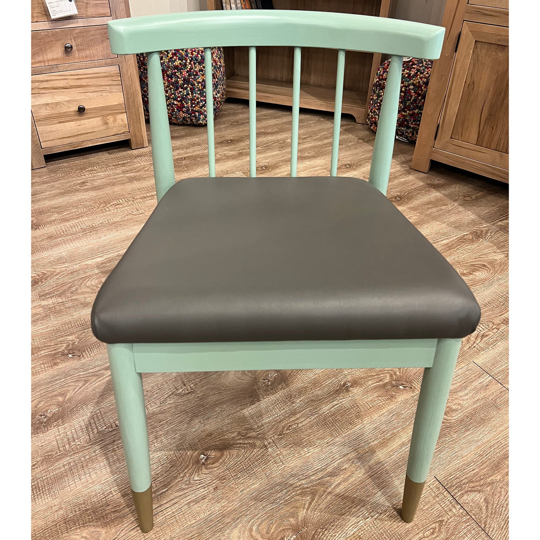 Floor Model - Oulu Chair