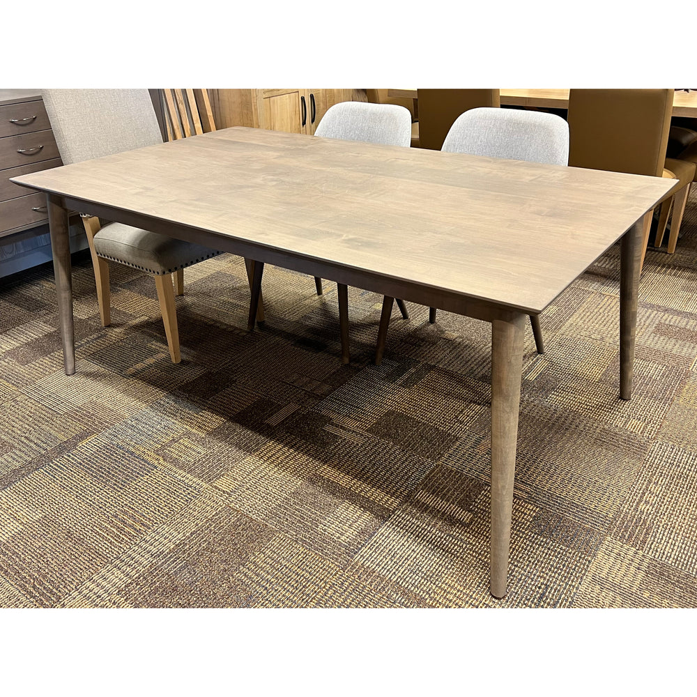 Floor Model: Simo Dining Table