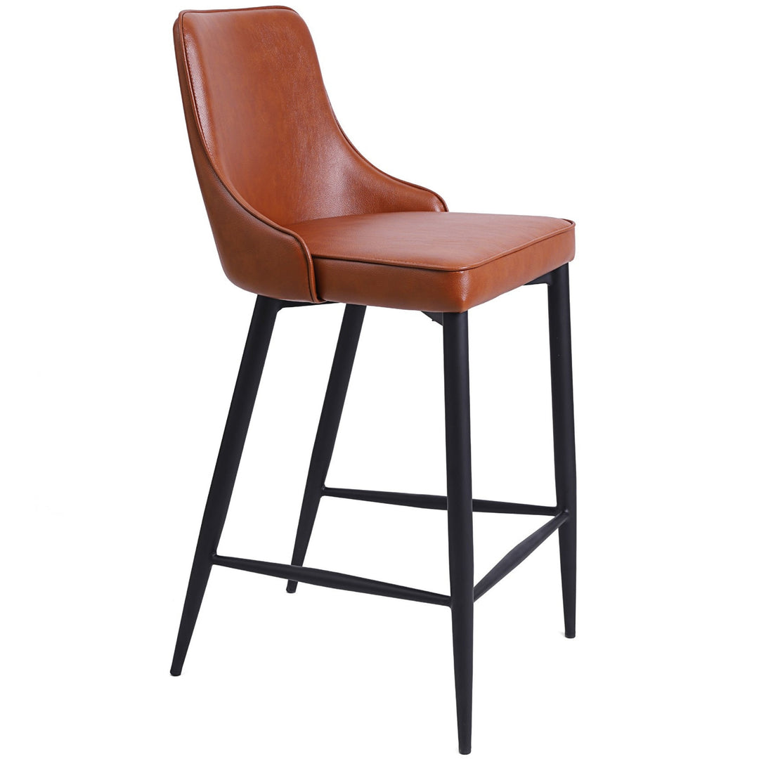 Robin Stool in Cognac