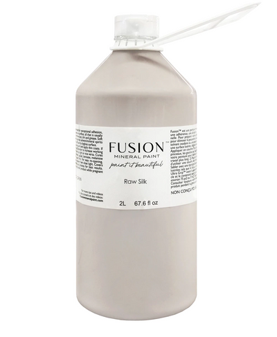 Off white 2L container from Fusion Mineral Paint